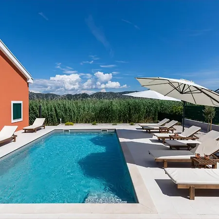빌라 Miamare Luxury With Pool Surrounded By Nature Opuzen (Dubrovnik-Neretva)