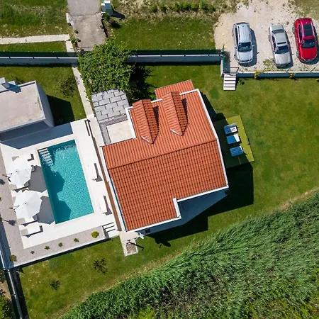 Miamare Luxury With Pool Surrounded By Nature *
